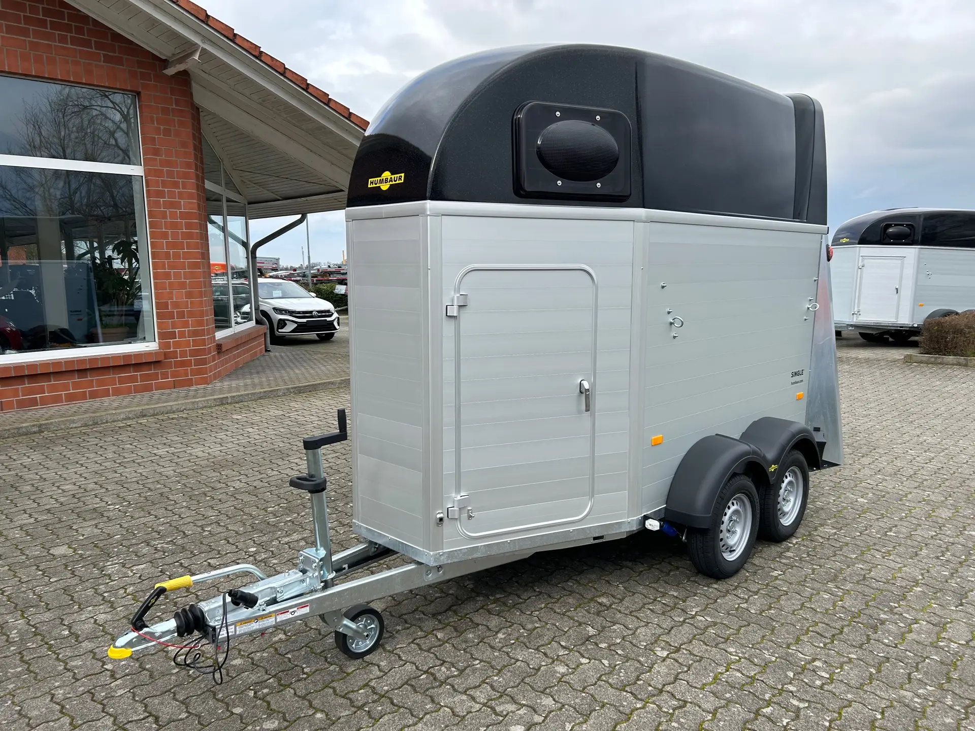 26-3.webp Van transport 1 cheval Humbaur Single Alu 1600 kg – Image 1