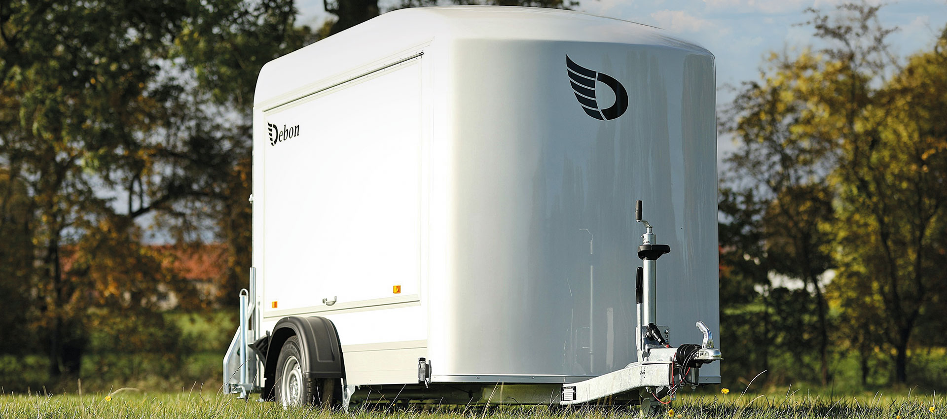 30-1.jpg Remorque fourgon Debon Roadster 300 mono-essieu freiné 1500 kg – Image 1