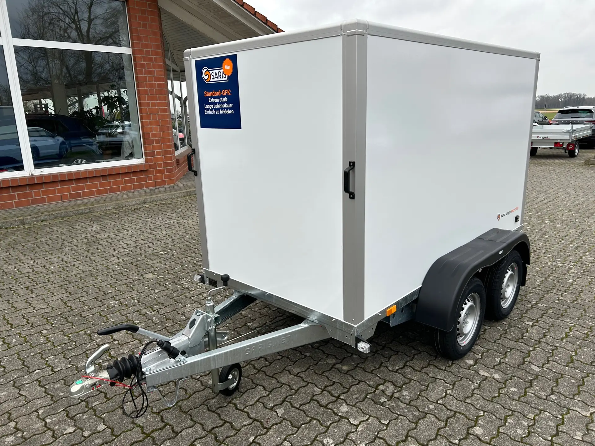 34.webp Remorque fourgon Saris GO 306x154 H150 2000 kg double essieu – Image 1