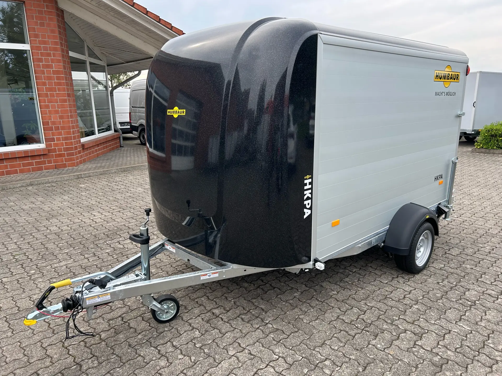 36-3.webp Remorque fourgon Humbaur HKPA153217 1500 kg porte-voiture – Image 1