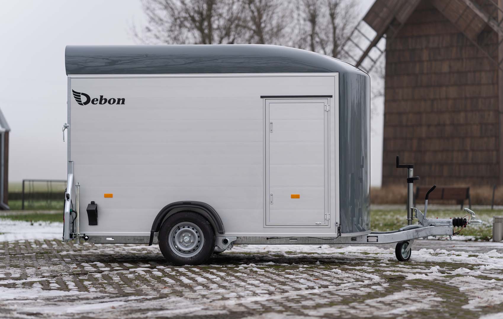 49-1.jpg Remorque fourgon Debon Roadster 400 mono-essieu 315x164 1300 kg – Image 1