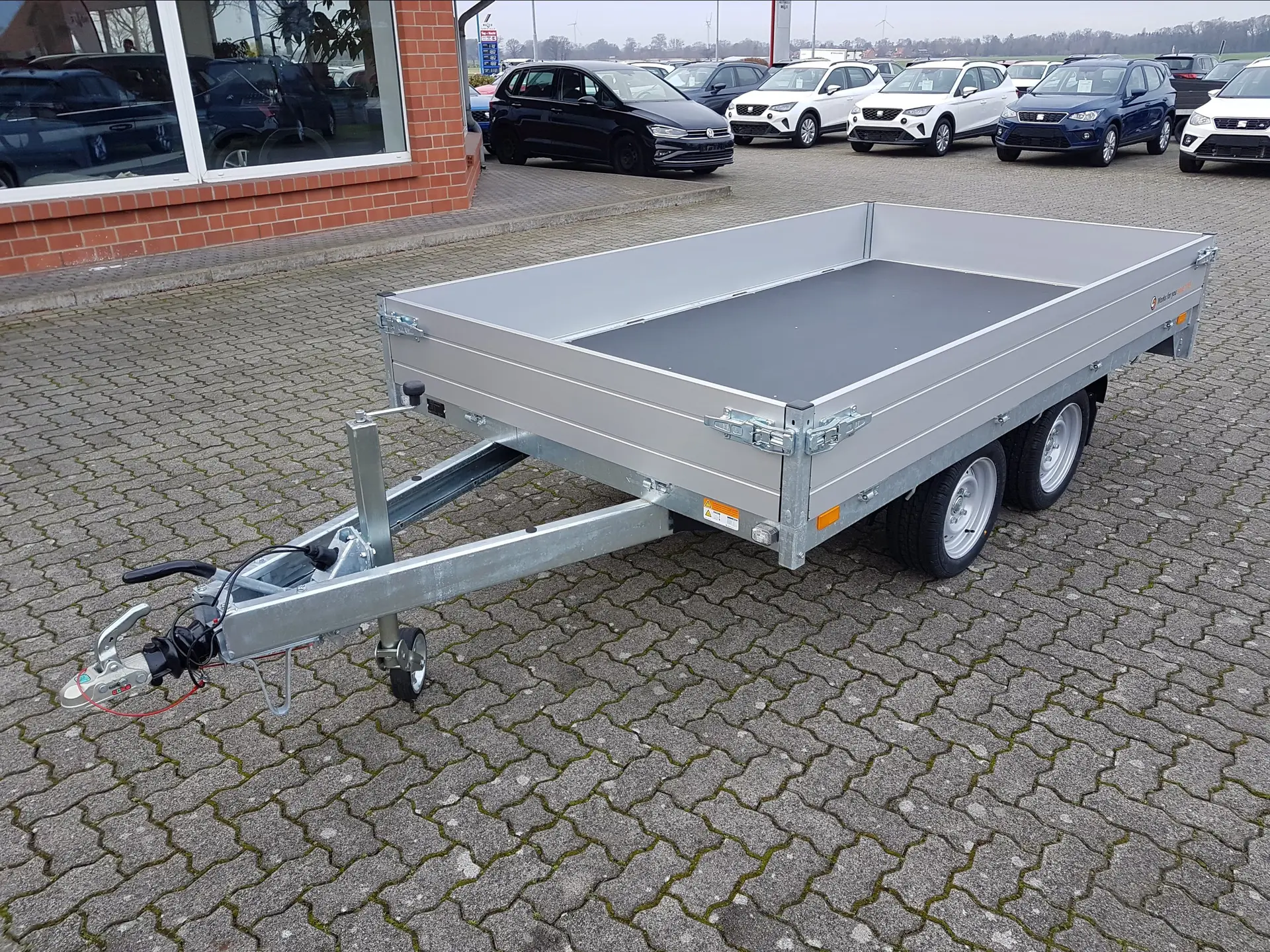 67.webp Remorque porte-voiture Saris PL 306x170 2000 kg – Image 1