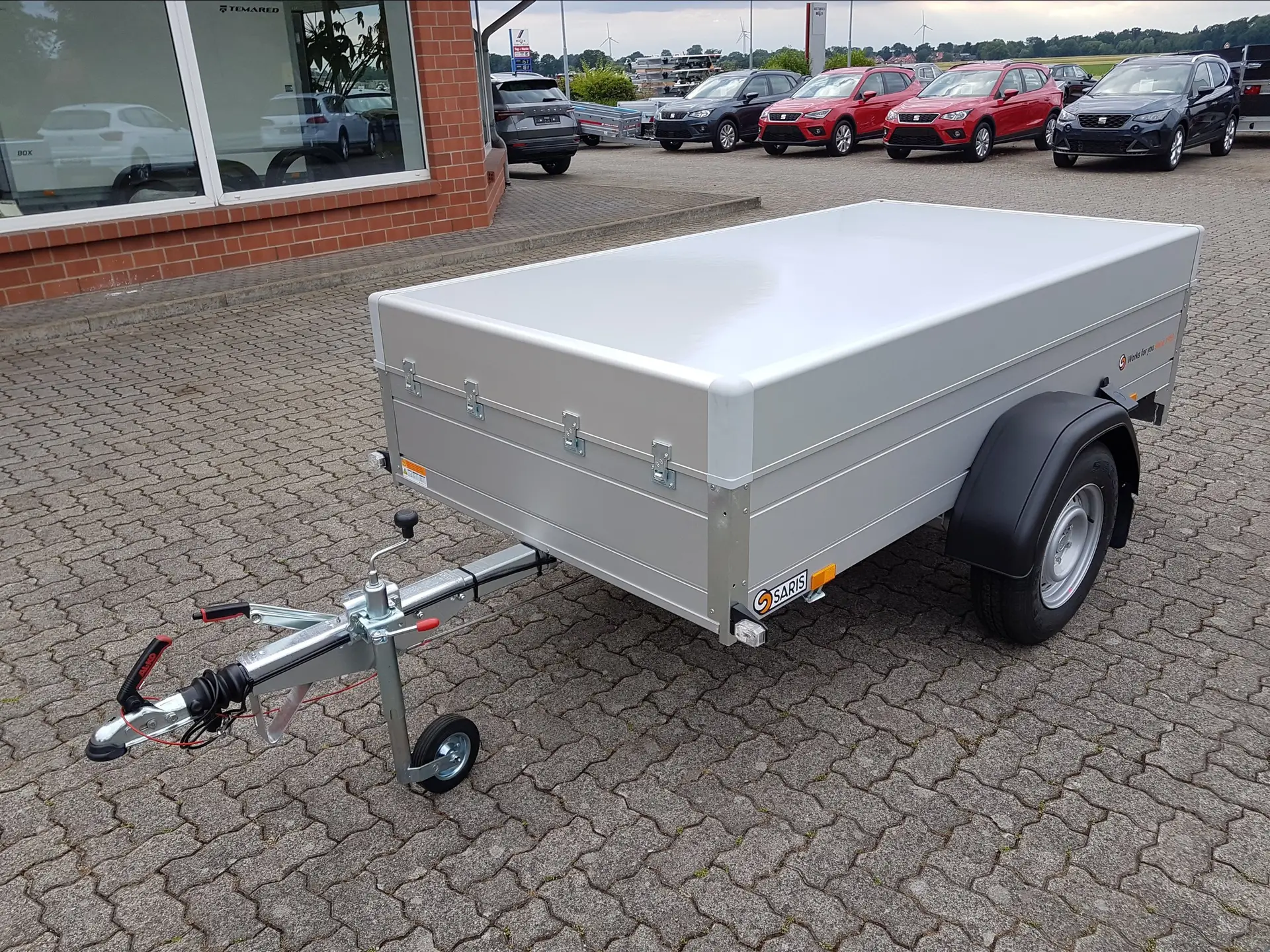 71-1.webp Remorque multiusage Saris McAlu 255x133 1350 kg – Image 1