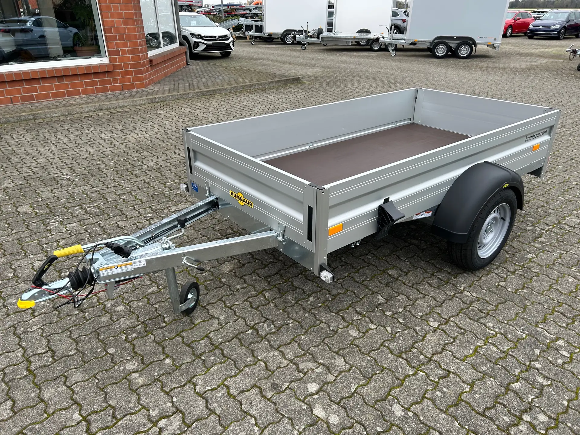 72-3.webp Remorque freinée Humbaur HA132513 KV 251x131 1300 kg – Image 1