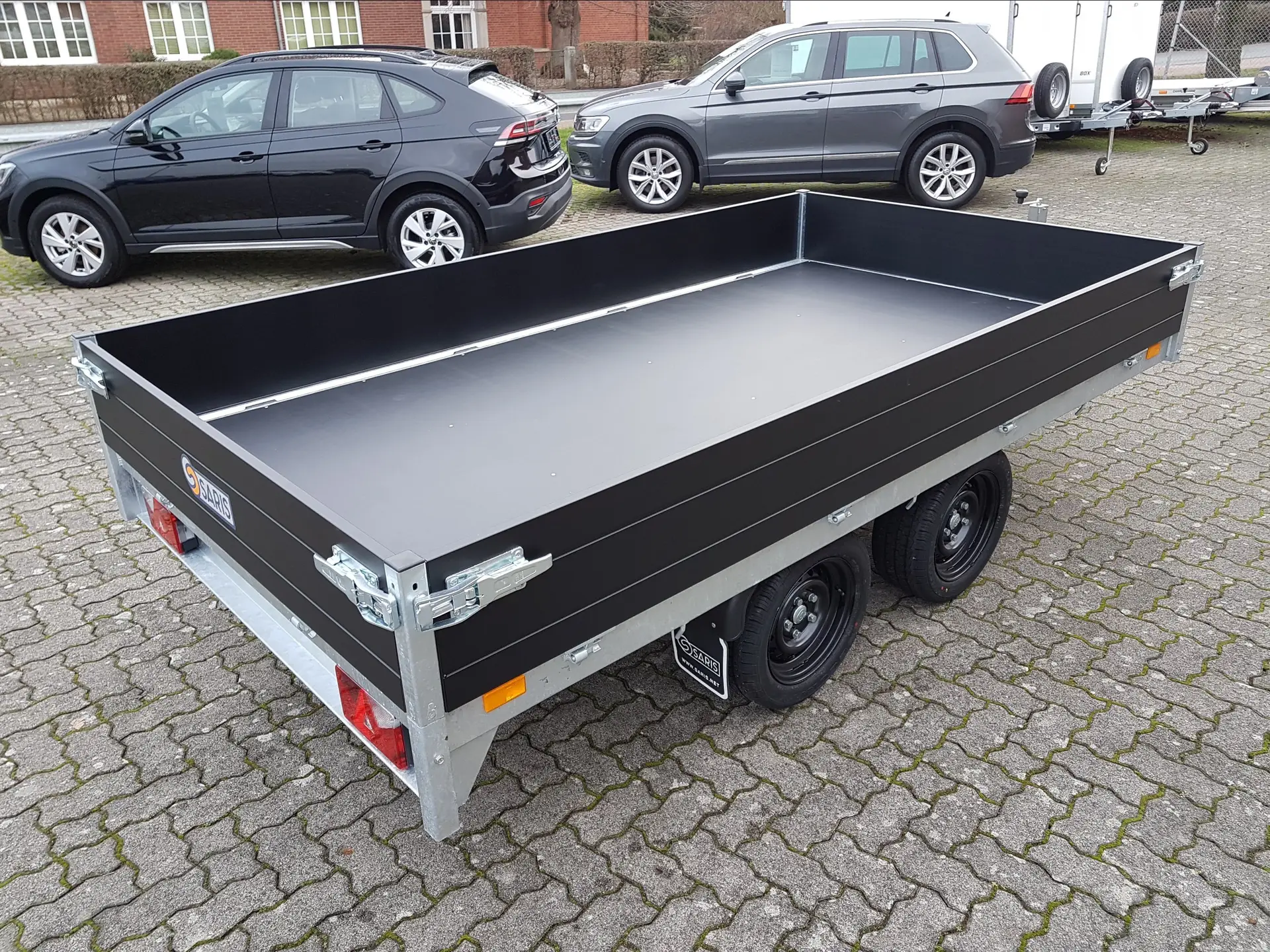 72.webp Remorque benne Saris K1 256x150 1500 kg double essieu – Image 1